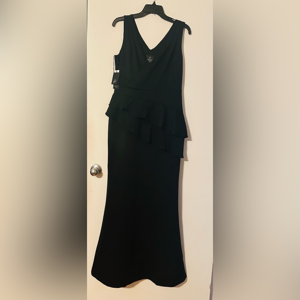 ADRIANNA PAPELL LONG NEOPRENE DRESS BLACK US 8 NEW WITH TAG